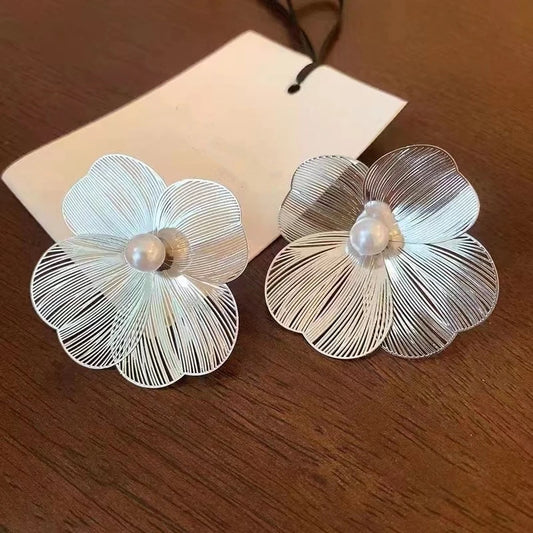 ✨ Elegant Large Flower Pearl Earrings – Luxurious Korean Fashion Jewelry ✨