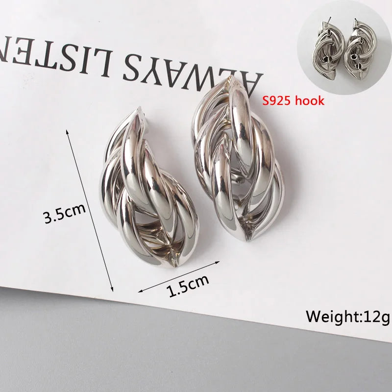 Stylish Twist Dangle Earrings – Bold & Elegant Gold Hoops for Women